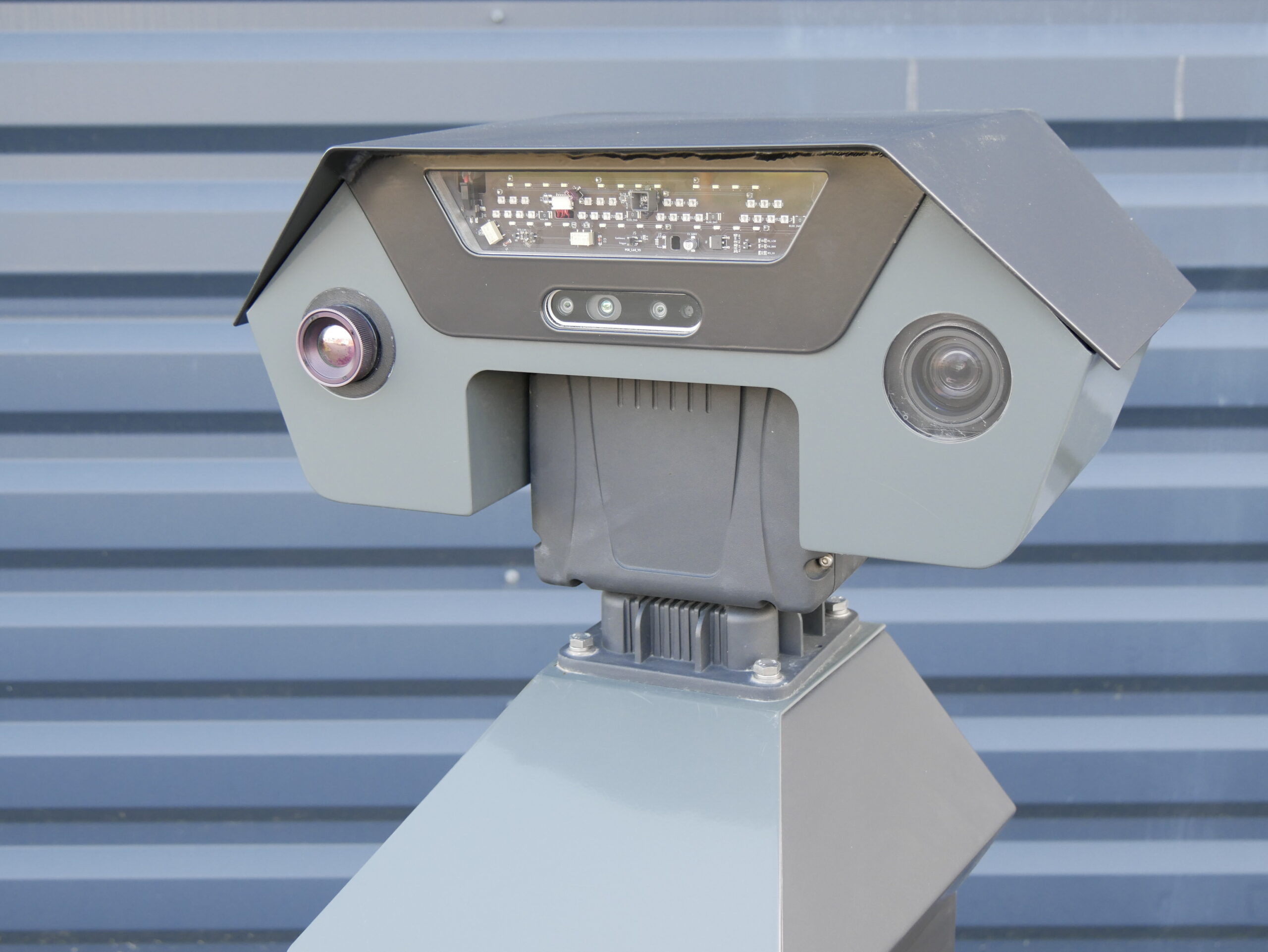 Robot de sécurité autonome GR100